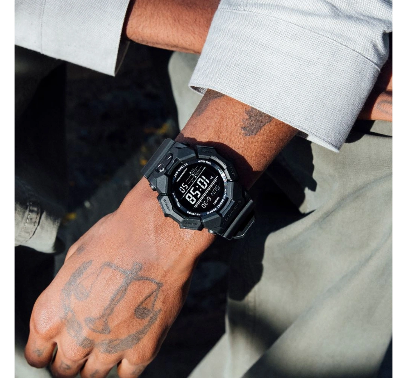 Casio G-Shock Carbon GD-010-1A1DR Erkek Kol Saati