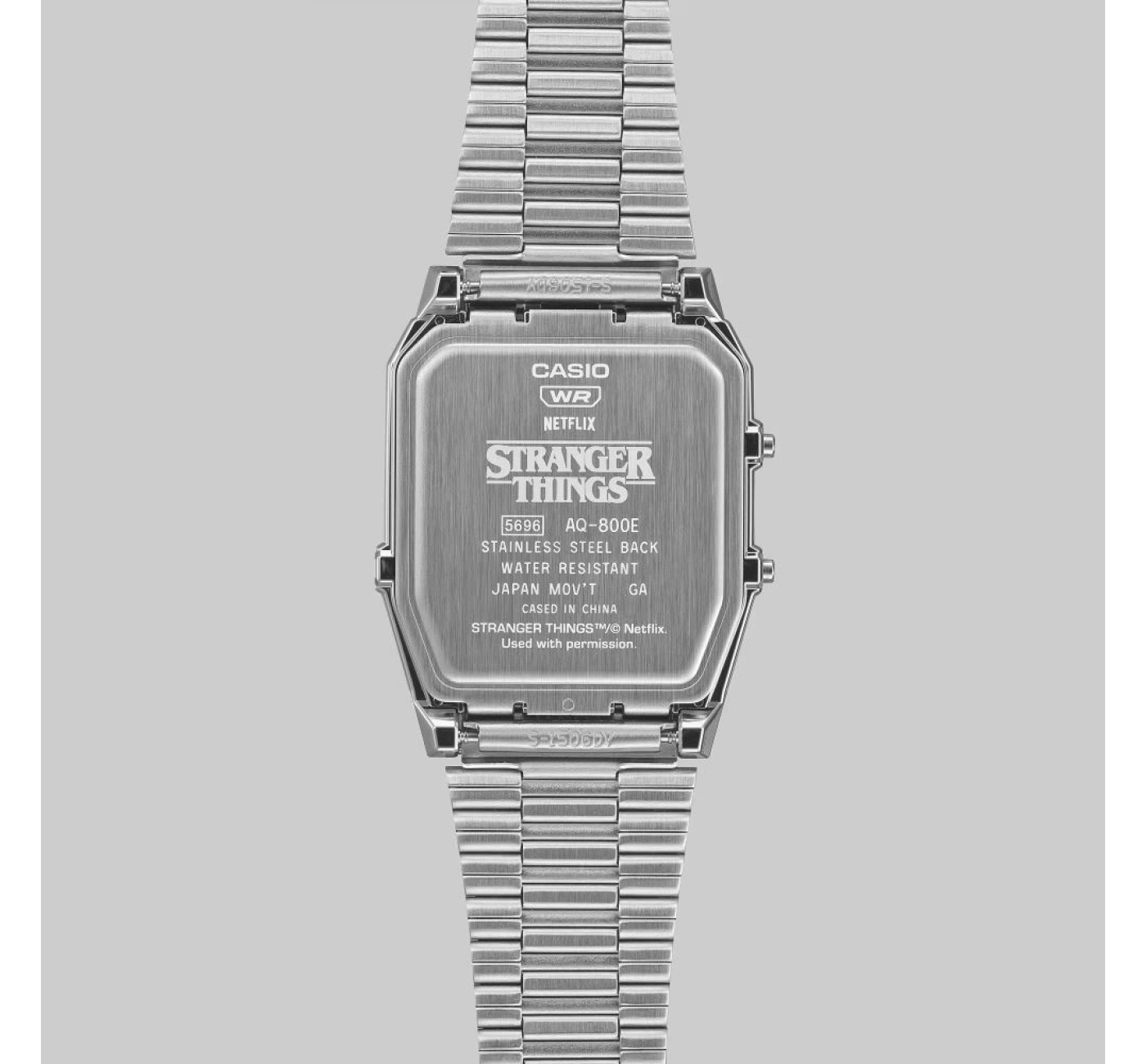 Casio Stranger Things AQ-800EST-1ADR Retro Kol Saati