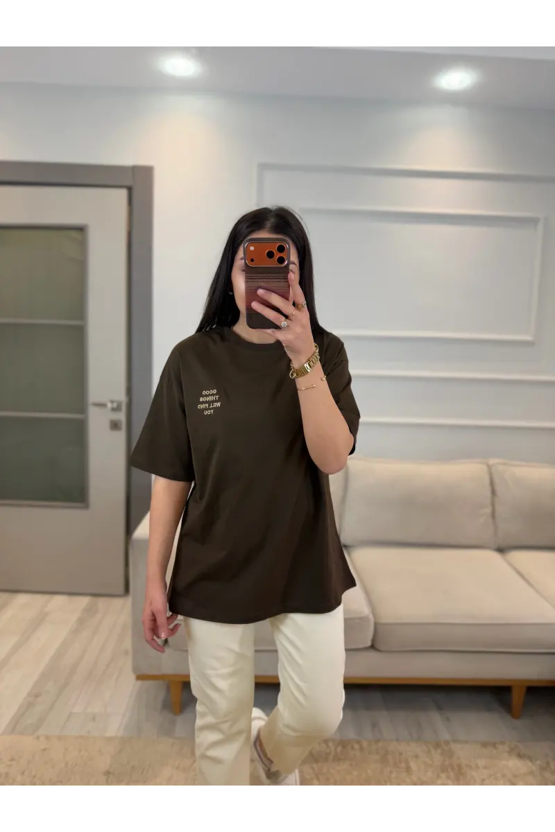 Yazı Nakış Fularlı T-Shirt