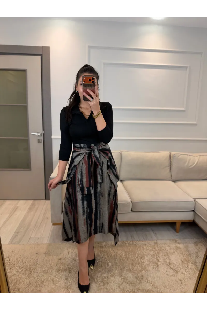 Önden Bağlamalı Polo Yaka Elbise
