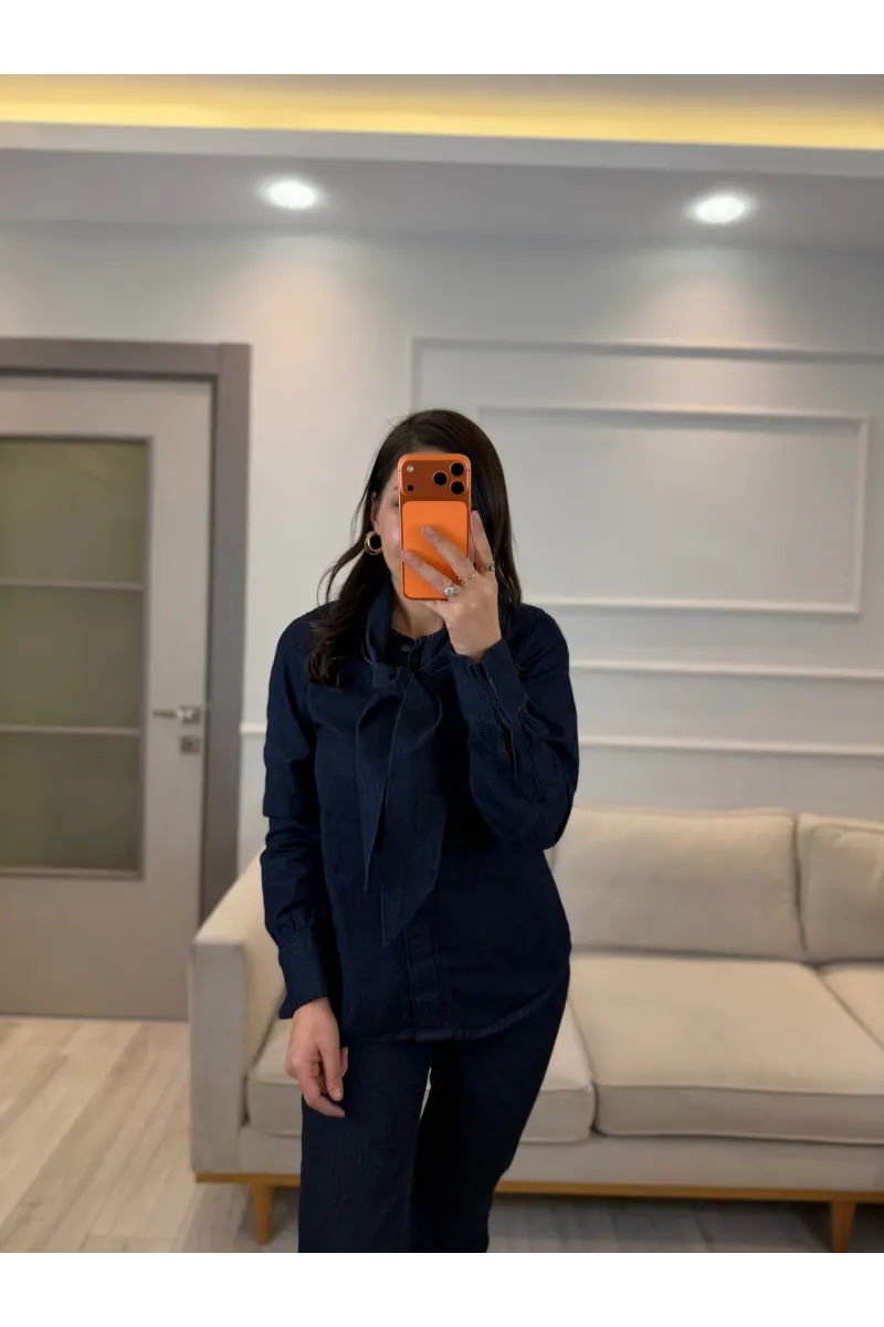 Paira Fularlı Denim Gömlek