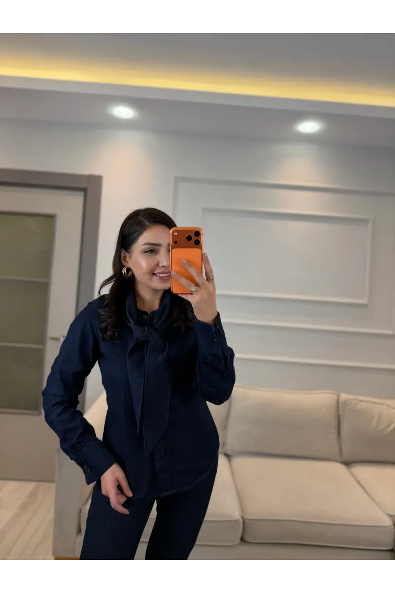 Paira Fularlı Denim Gömlek