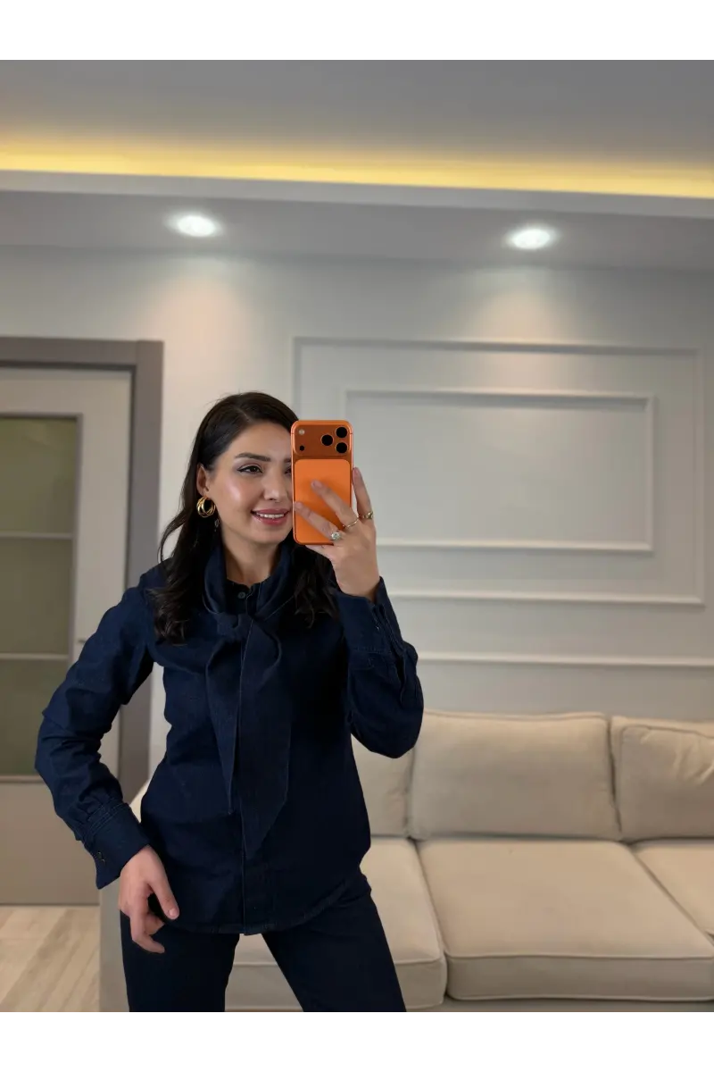 Paira Fularlı Denim Gömlek
