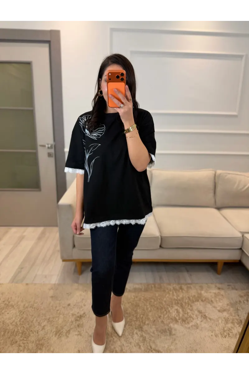 Nofel Dantel Çiçek Detaylı T-Shirt