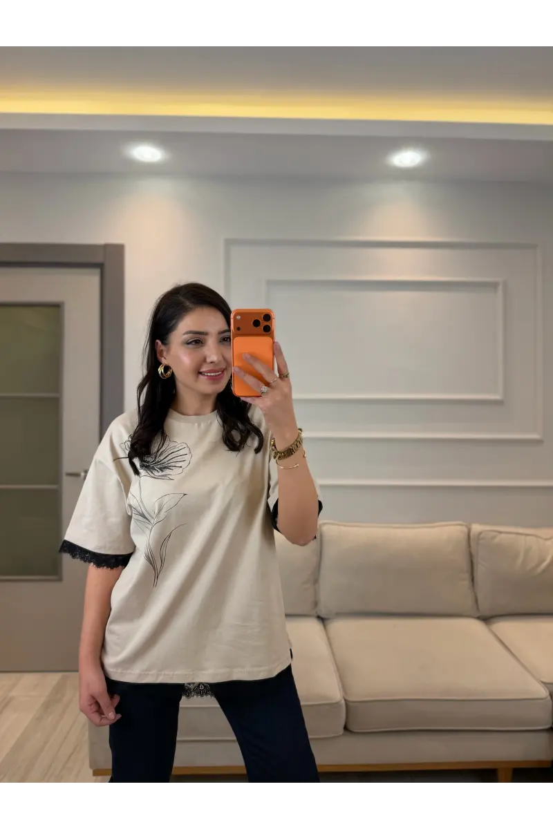 Nofel Dantel Çiçek Detaylı T-Shirt