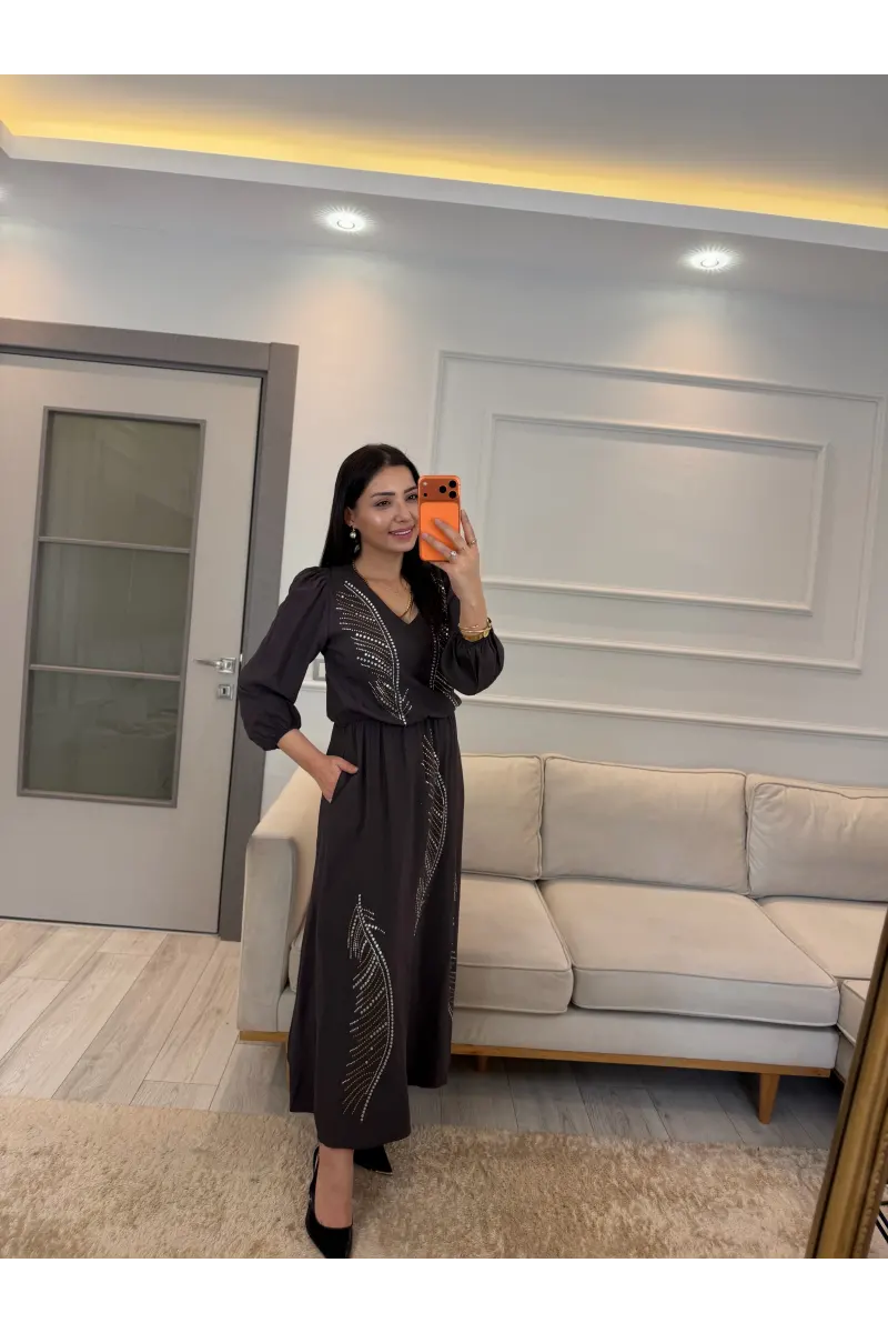Taş Detaylı Tasarım Elbise