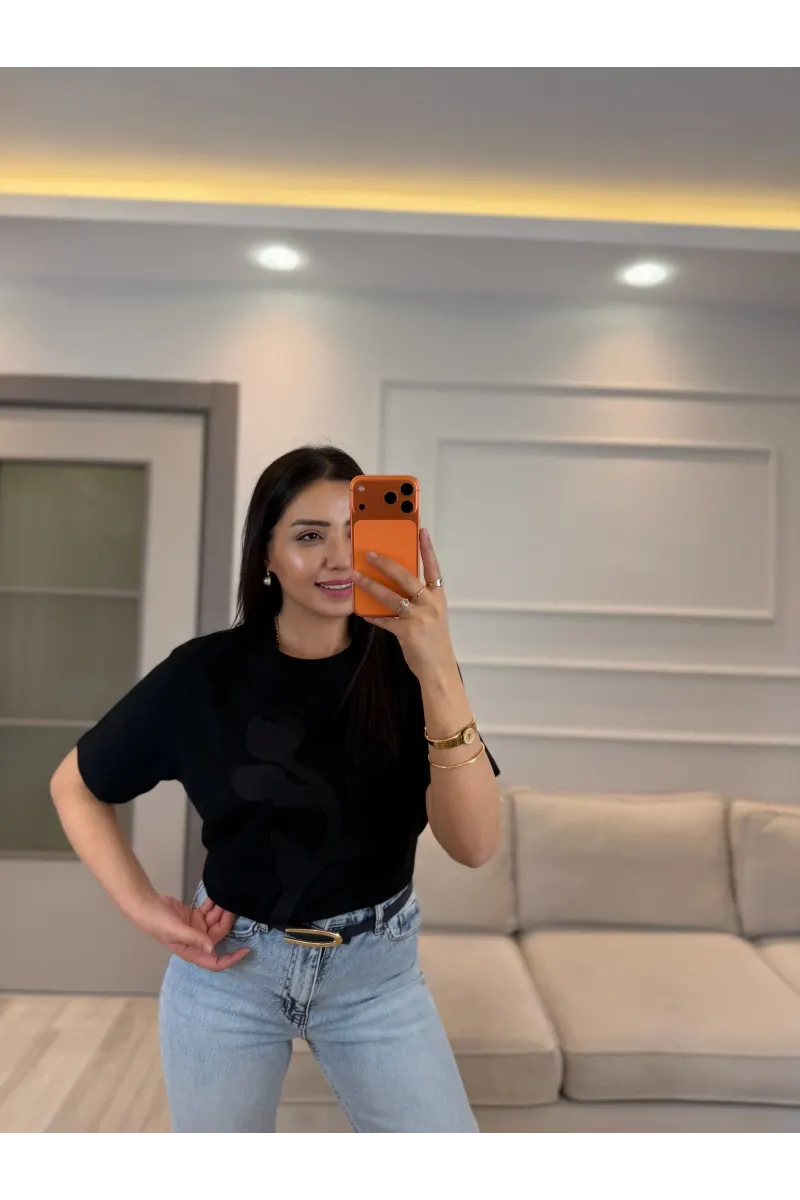 İpkyl Üç Boyutlu Çiçek T-Shirt