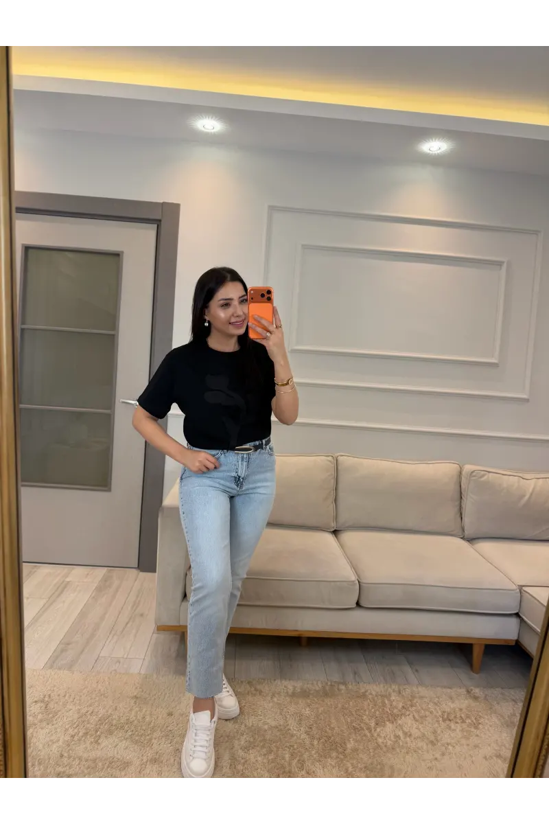 İpkyl Üç Boyutlu Çiçek T-Shirt