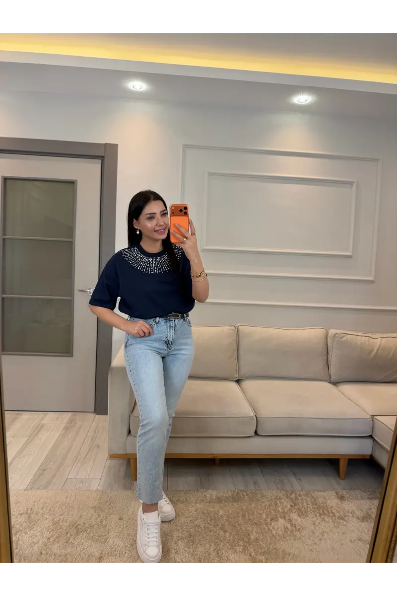 Mairin Yaka Taşlı T-Shirt