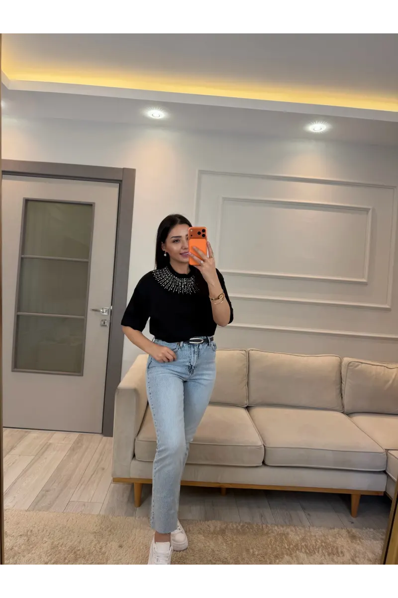 Mairin Yaka Taşlı T-Shirt