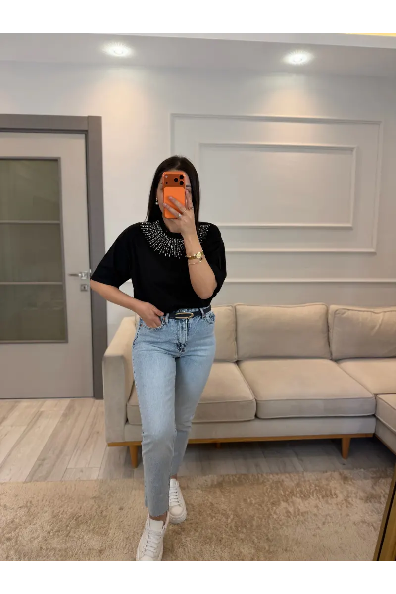 Mairin Yaka Taşlı T-Shirt