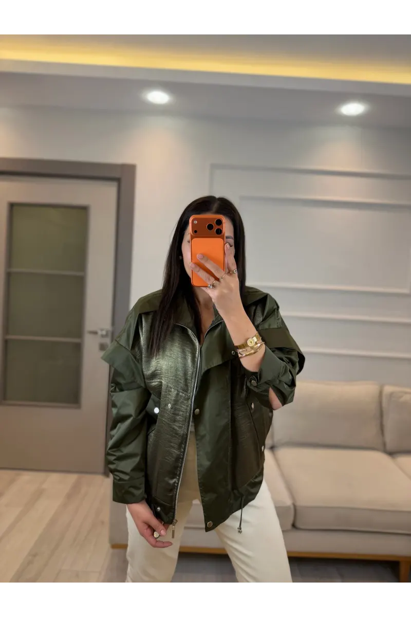 Çıtçtılı Dik Yaka Saten Parçalı Ceket