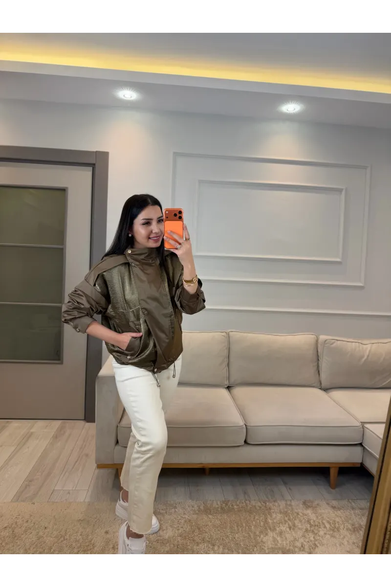 Çıtçtılı Dik Yaka Saten Parçalı Ceket