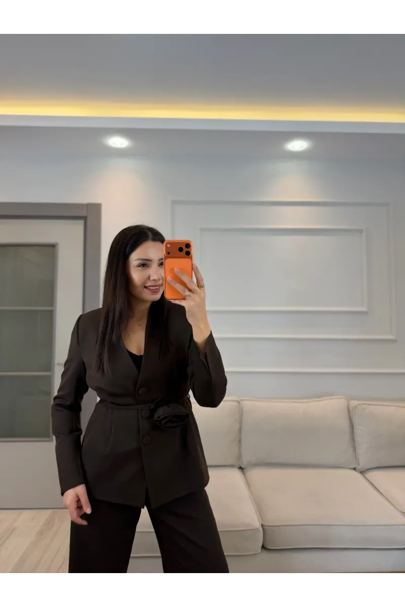 Gül Detaylı Blazer Ceket Takım