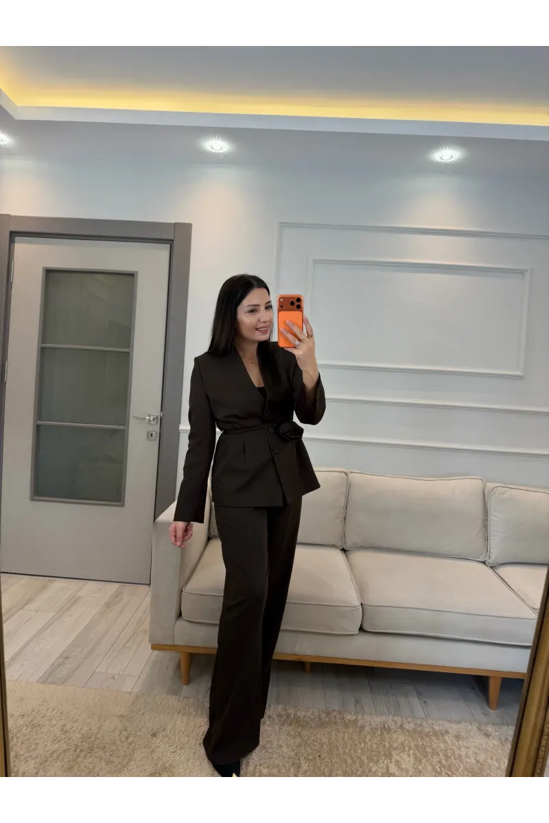 Gül Detaylı Blazer Ceket Takım