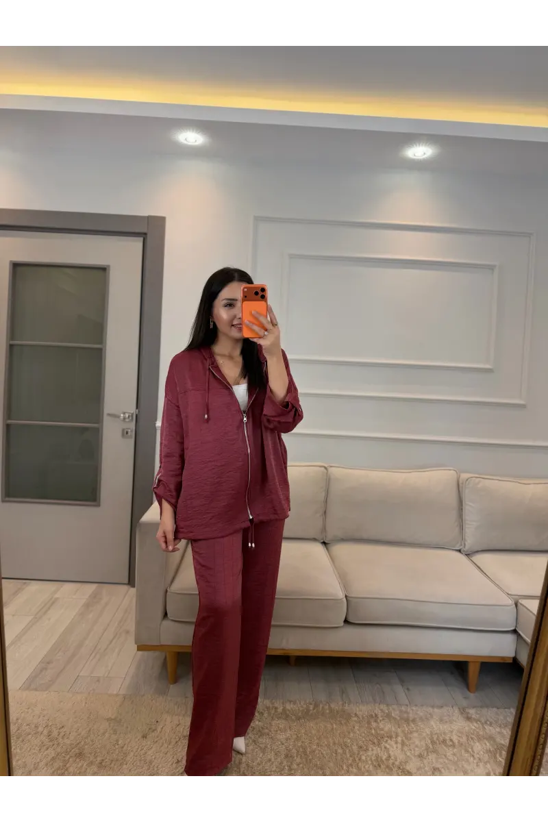 İthal Kumaş Parlak Kapüşonlu Takım
