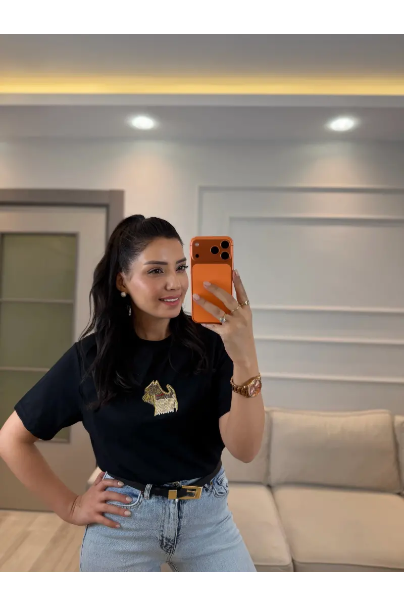 Club Püskül Taşlı Köpek T-Shirt