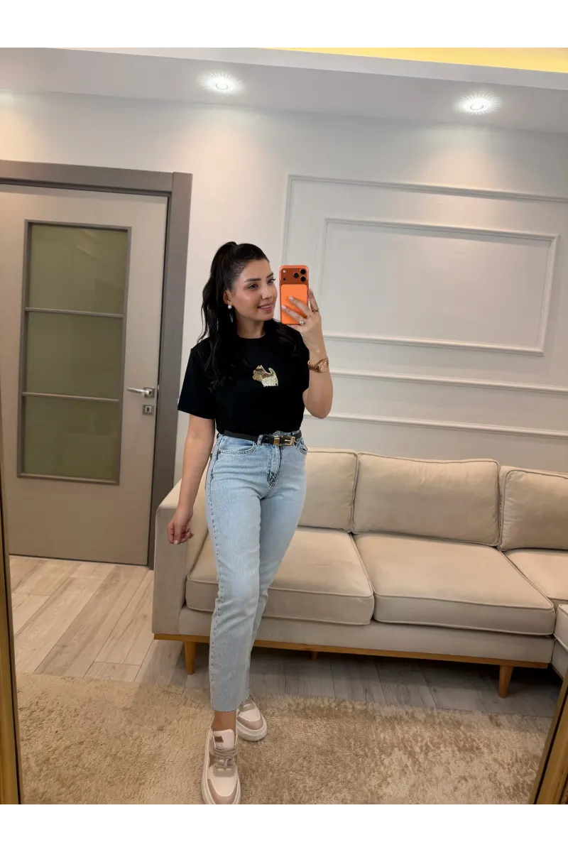 Club Püskül Taşlı Köpek T-Shirt