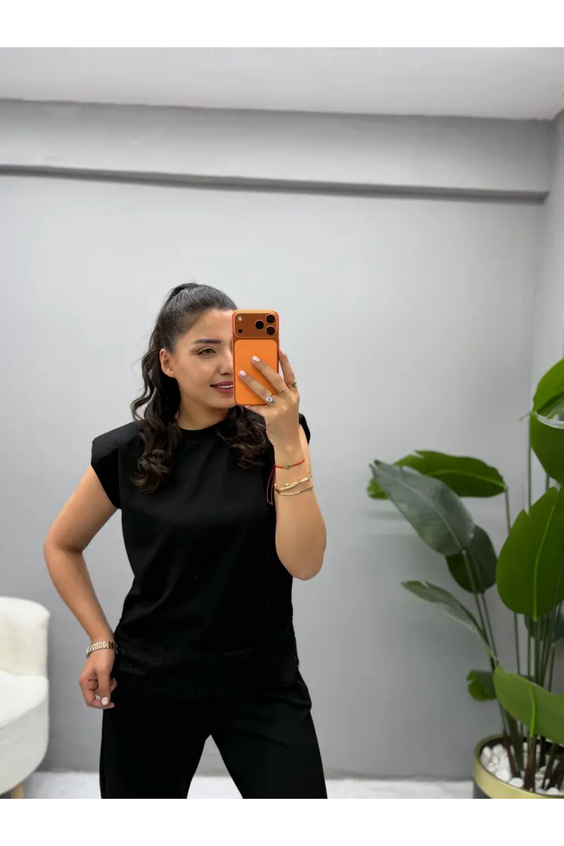 Vatkalı Dantel Detaylı İkili Takım