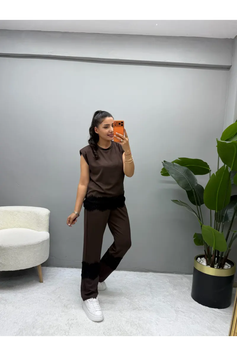 Vatkalı Dantel Detaylı İkili Takım
