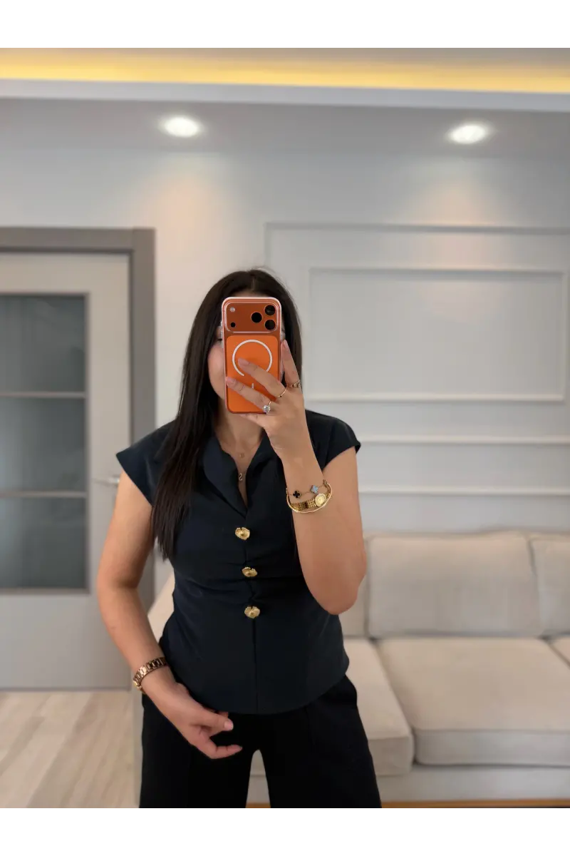 Gold Aksesuar Detaylı Drapeli Modal Bluz
