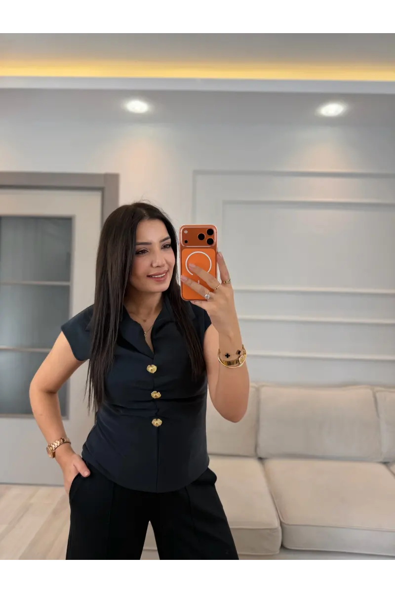 Gold Aksesuar Detaylı Drapeli Modal Bluz