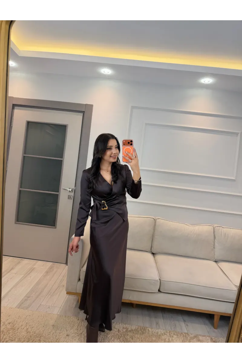 Gold Toka Detaylı Saten Bluz
