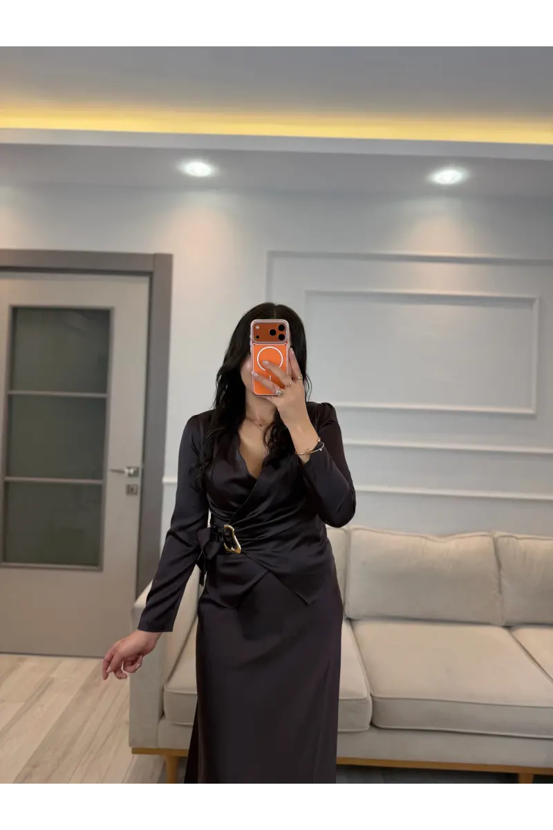 Gold Toka Detaylı Saten Bluz