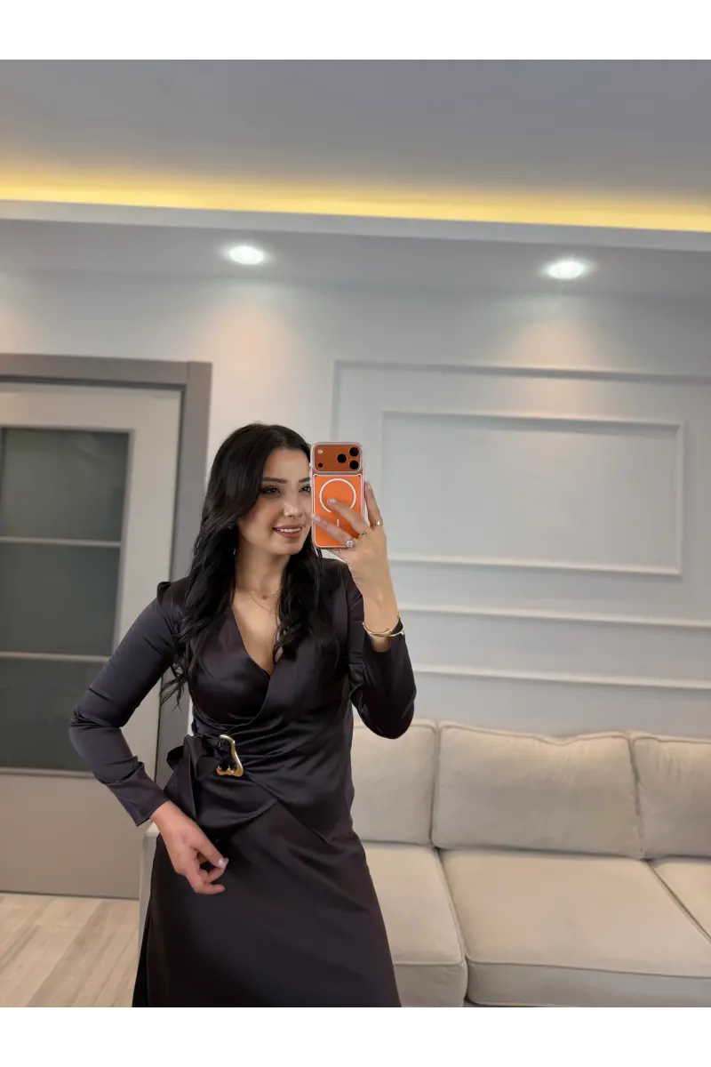 Gold Toka Detaylı Saten Bluz