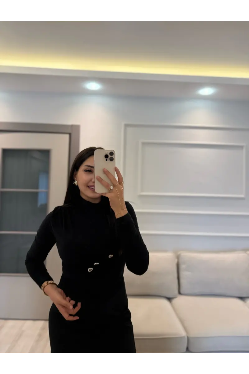 Kalp Düğmeli Büzgü Bantlı Bluz