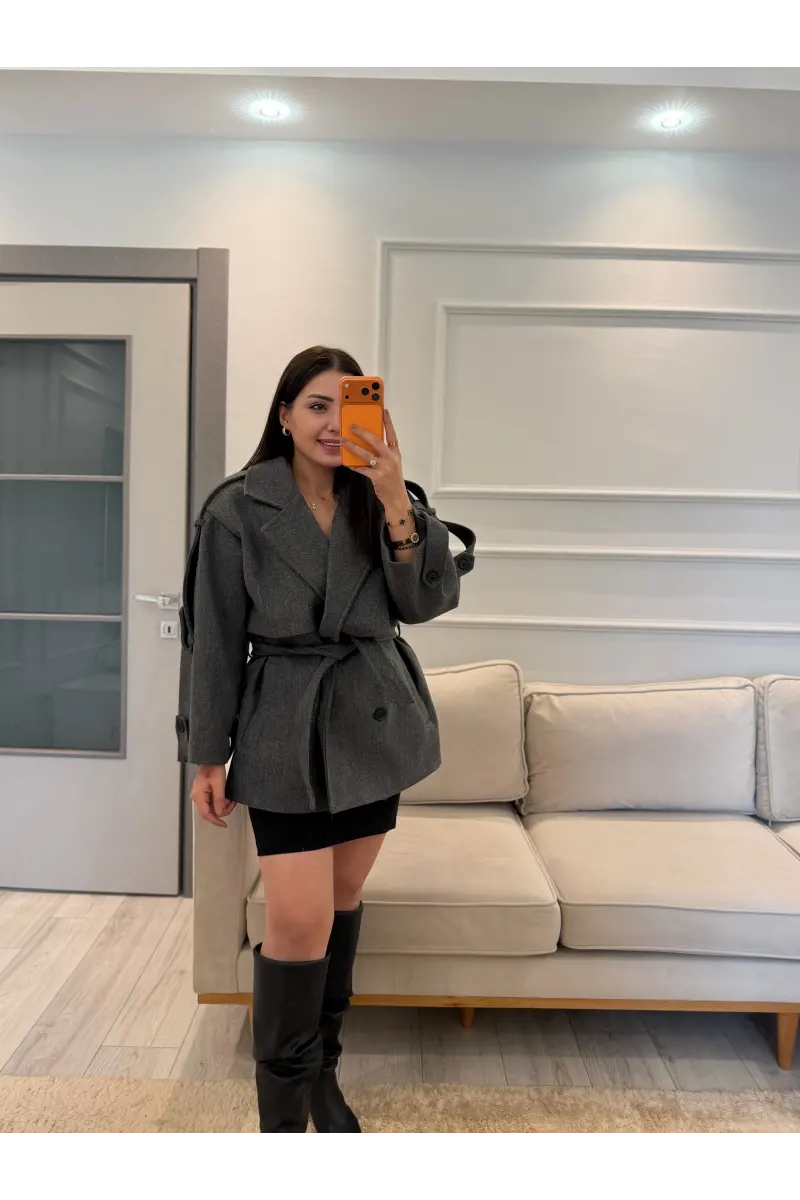 Kemer Detaylı Kaşe Kaban