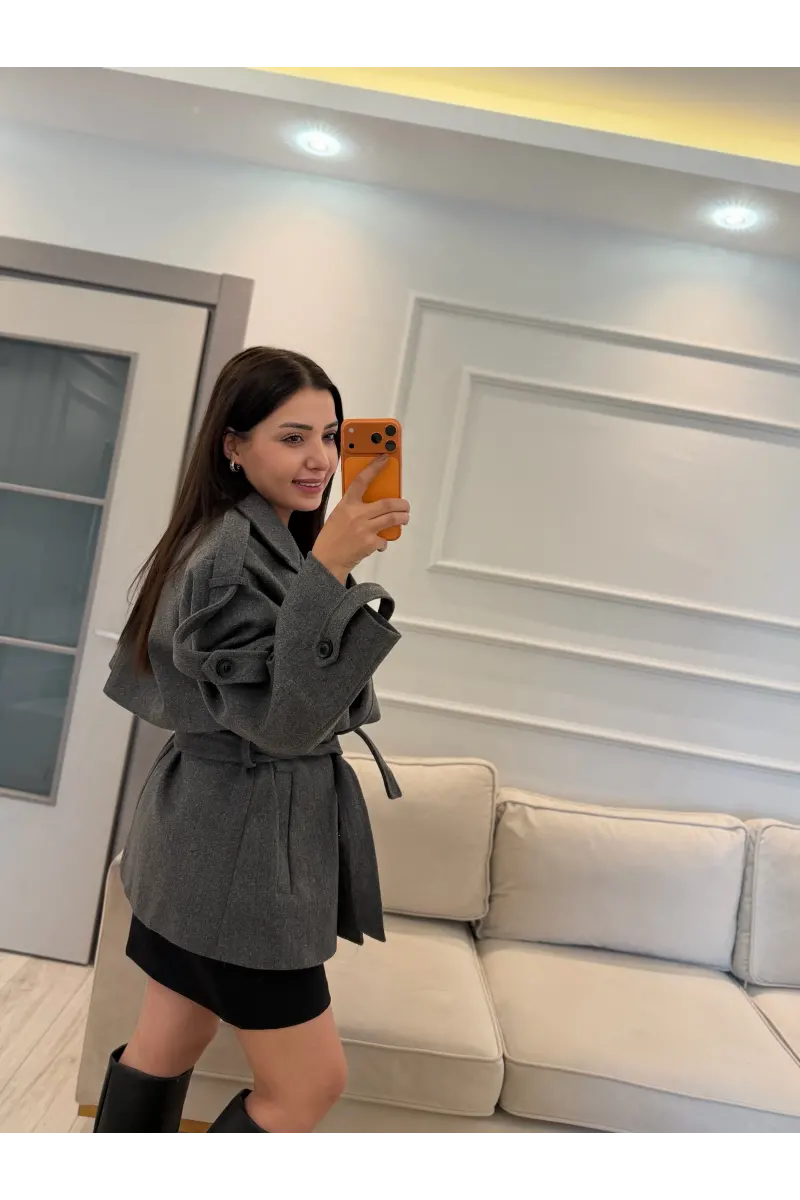 Kemer Detaylı Kaşe Kaban