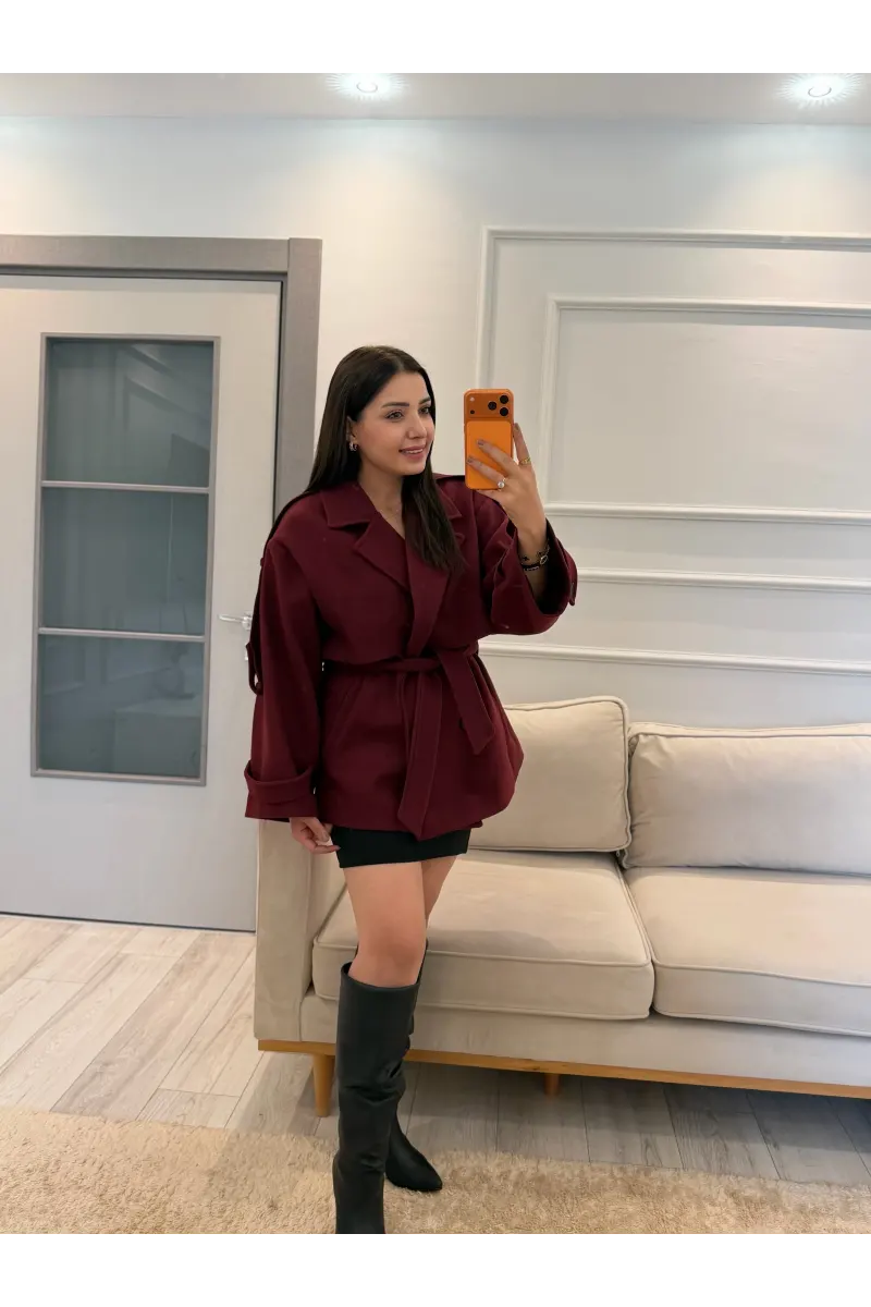 Kemer Detaylı Kaşe Kaban