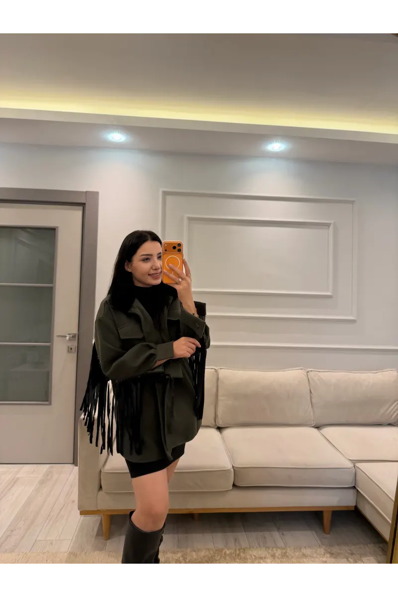 Kürk Ve Püskül Detaylı Kaşe Ceket