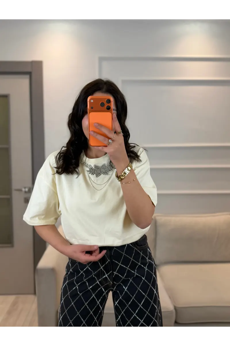 Paty Yaka Zincirli T-Shirt