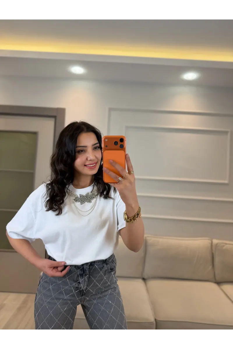 Paty Yaka Zincirli T-Shirt