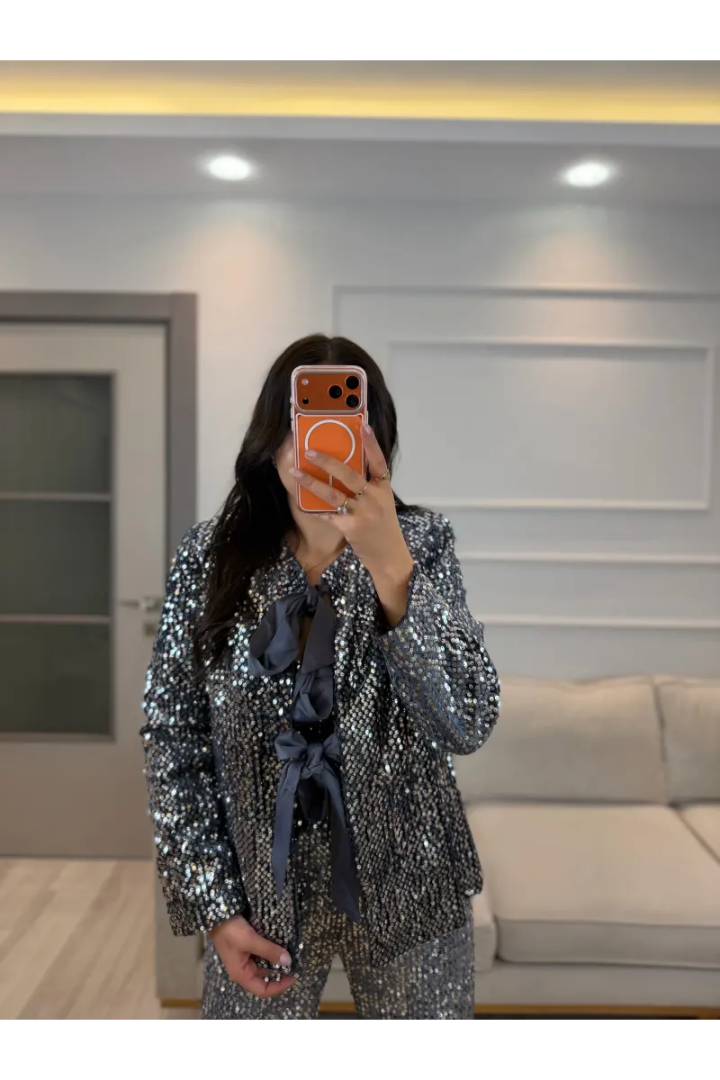 Pul Payet Fiyonk Detaylı Astarlı Ceket