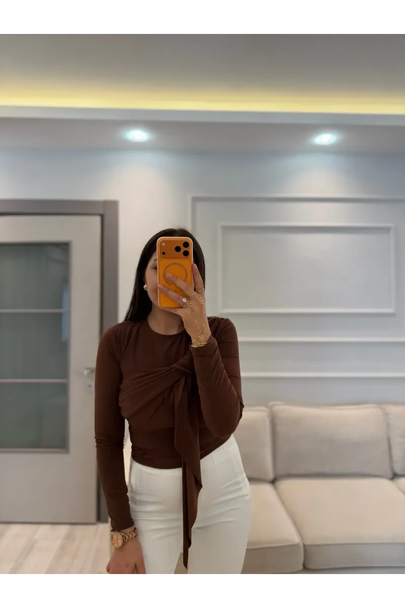 Sandy Önü Şal Detay Bluz