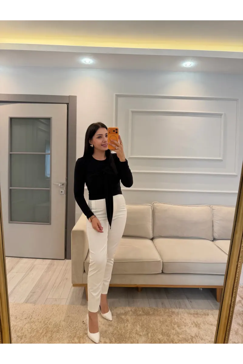 Sandy Önü Şal Detay Bluz