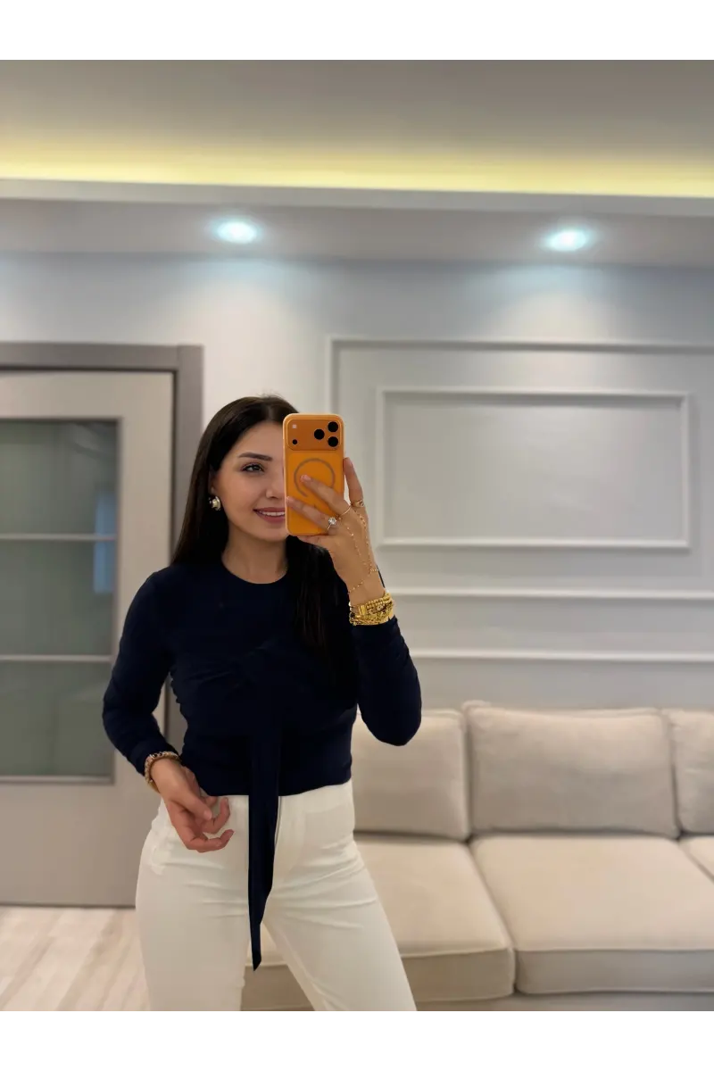 Sandy Önü Şal Detay Bluz