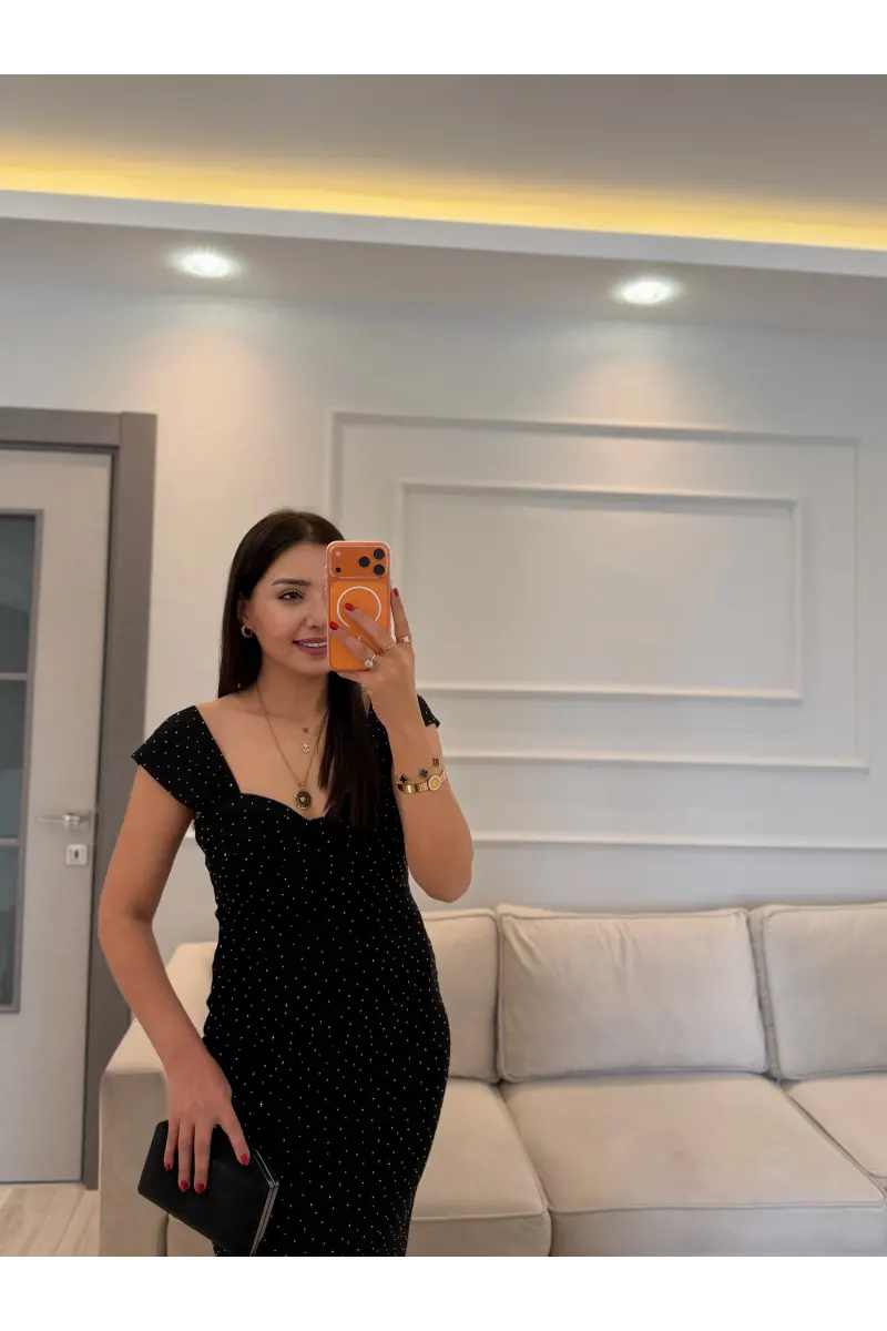 Serpme Taşlı Gloplu Elbise