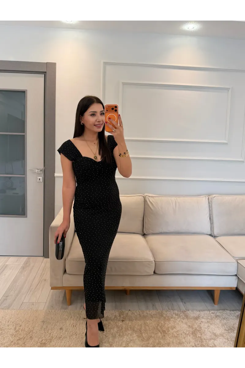 Serpme Taşlı Gloplu Elbise