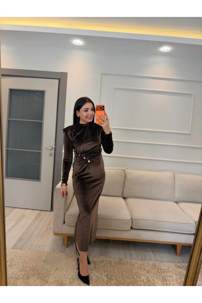 Serpme Taşlı Ön Düğmeli Kadife Elbise