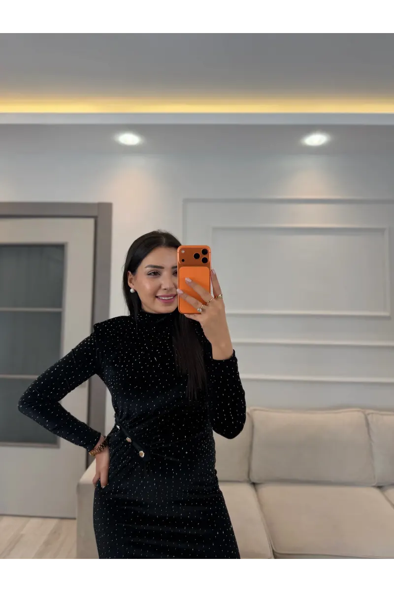 Serpme Taşlı Ön Düğmeli Kadife Elbise