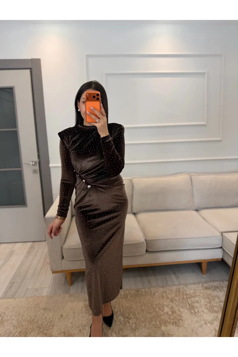 Serpme Taşlı Ön Düğmeli Kadife Elbise