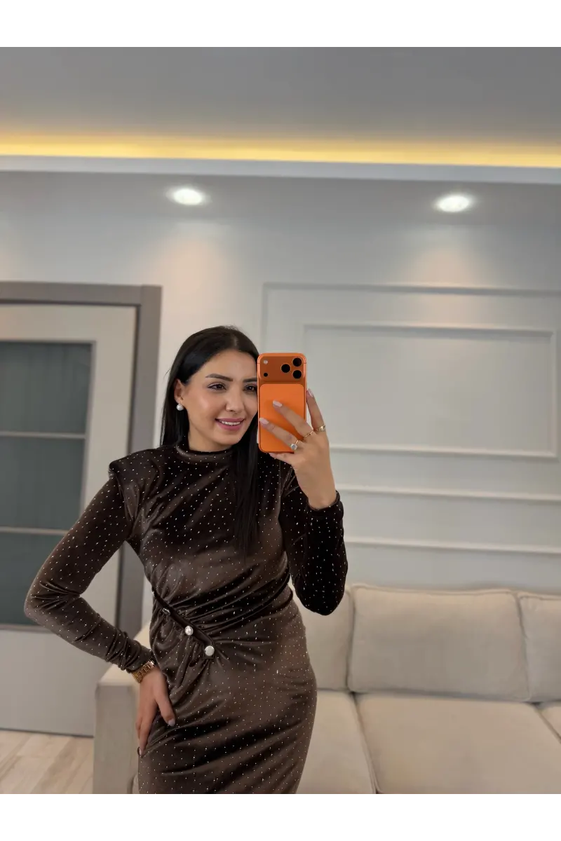 Serpme Taşlı Ön Düğmeli Kadife Elbise