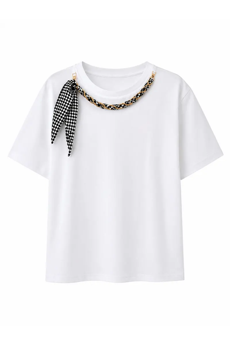 Tasarım Fular Detaylı T-Shirt
