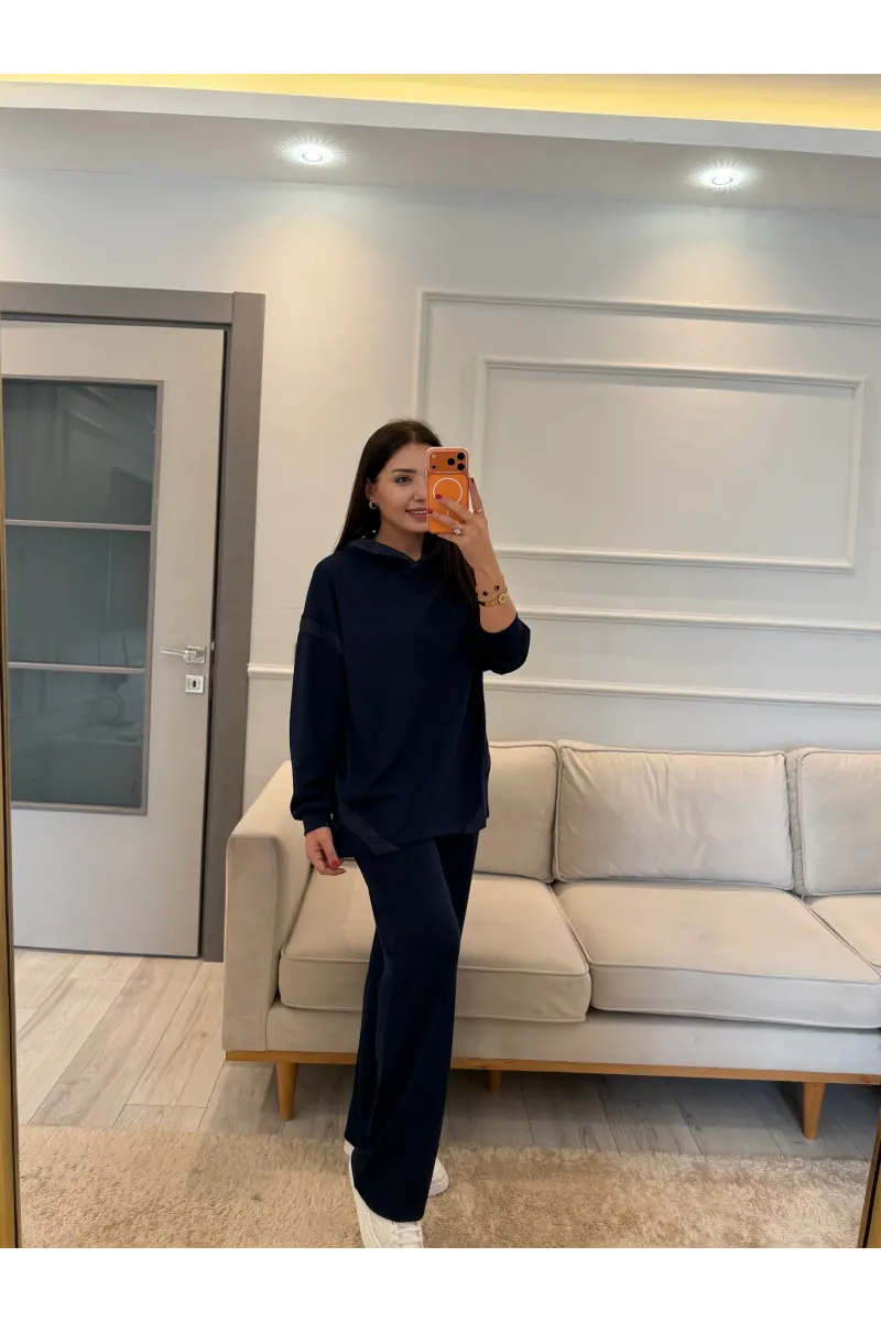Tasarım Şerit Detaylı Modal Takım