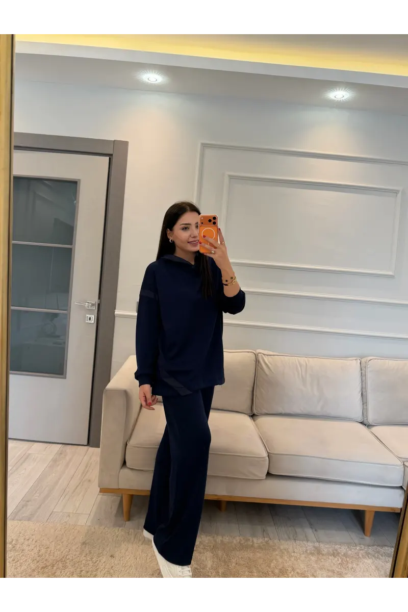 Tasarım Şerit Detaylı Modal Takım