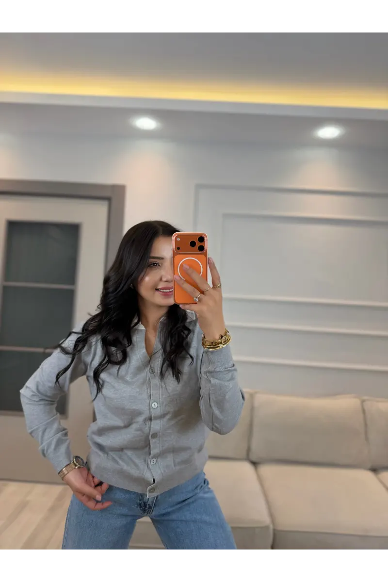 Yaka Detaylı Düğmeli Hırka